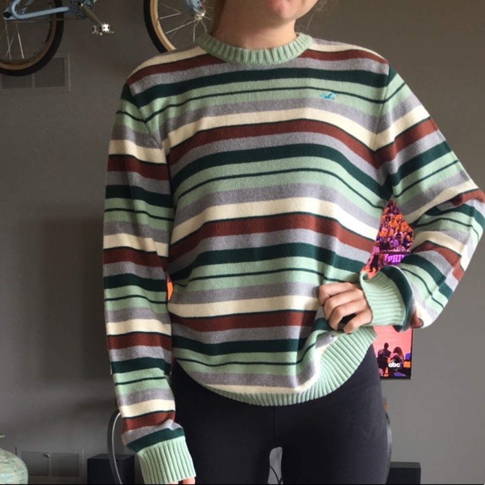 Hollister vintage sportswear sweater